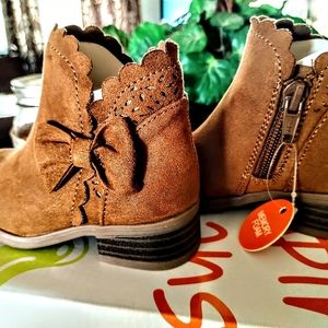 12month ankle booties